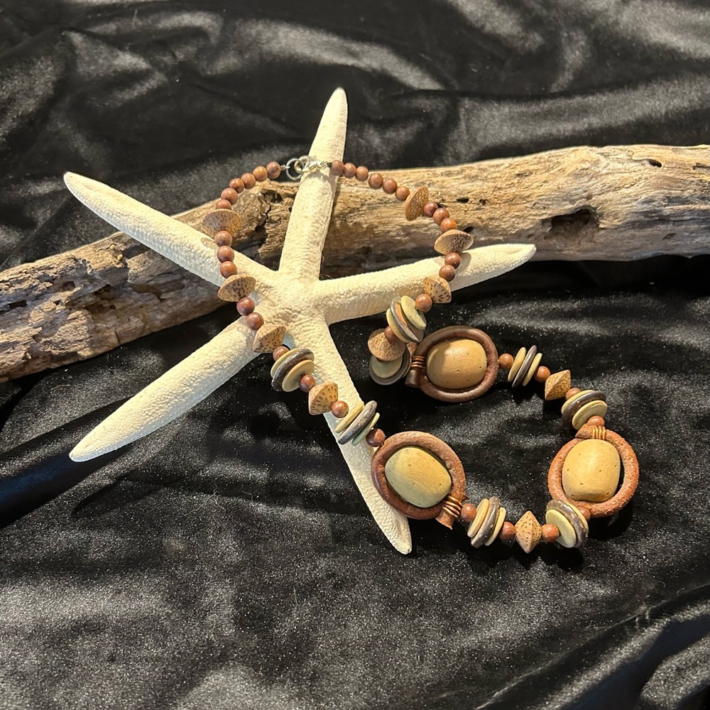 Pretty neutral colored necklace with unusual beads